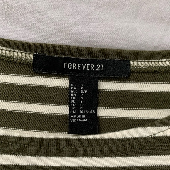 FOREVER21 CROP TEE - Picture 4 of 4